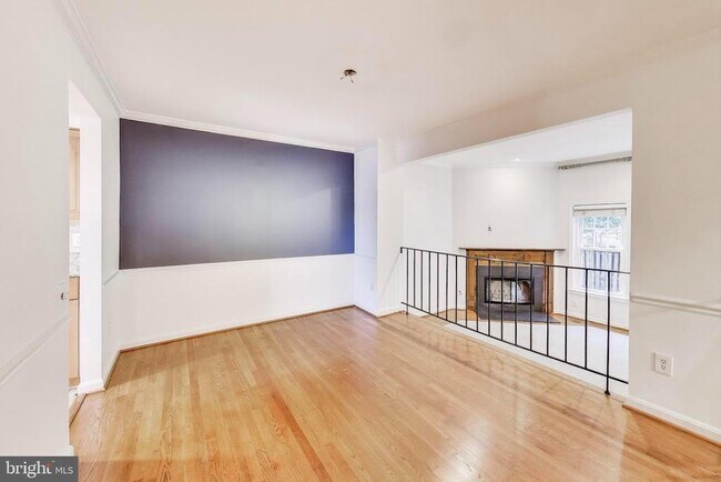 Foto del edificio - 1325 Chetworth Ct