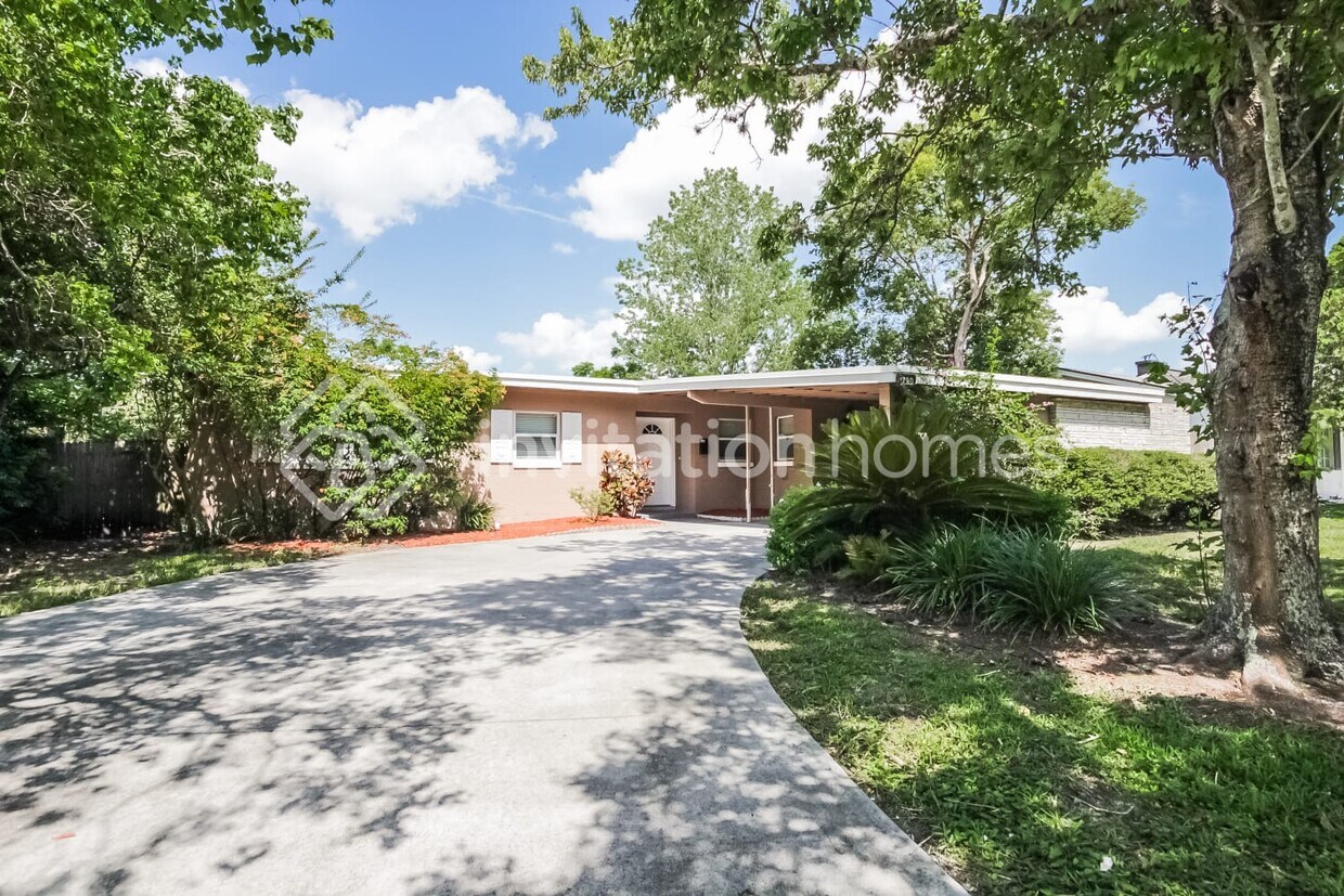 Primary Photo - 1790 Viburnum Ln