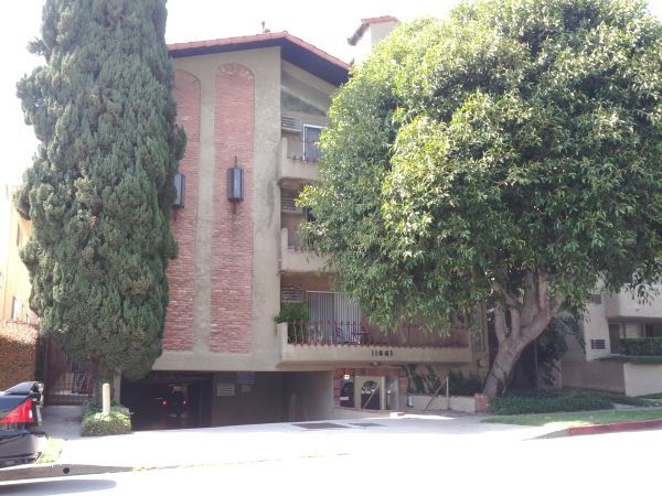 Building Photo - 11661 Goshen Ave