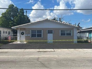 Building Photo - 4776 E 10th Ave