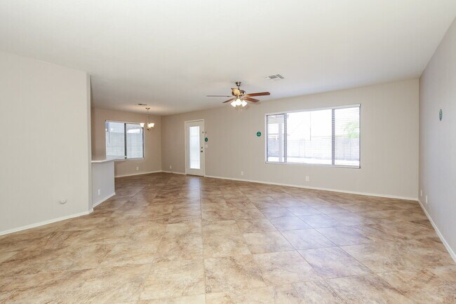 Foto del edificio - 3919 W Abraham Ln
