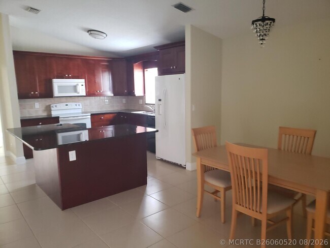 Foto del edificio - 1448 Waterway Cove Dr