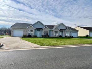 Building Photo - 6 Crocetti Ln