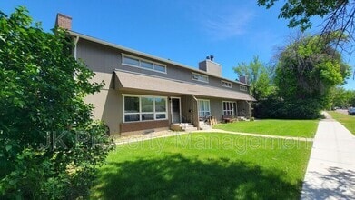 Building Photo - 919 1st Ave SW