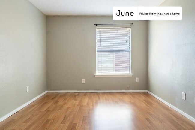 Foto del edificio - Private bedroom in 2 bed/1.5 bath Home