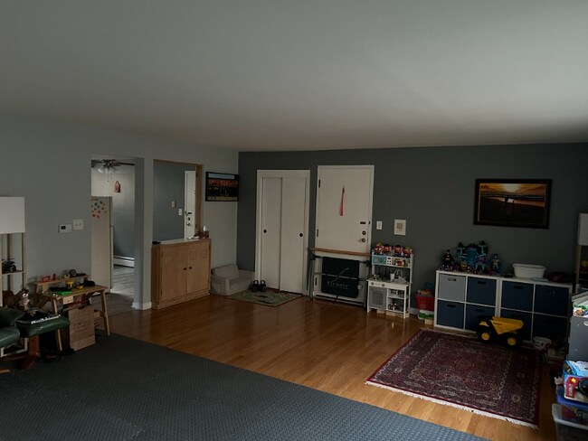 Foto del edificio - 1119 Greenleaf Ave