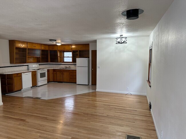 Foto del edificio - 626 E 13th St