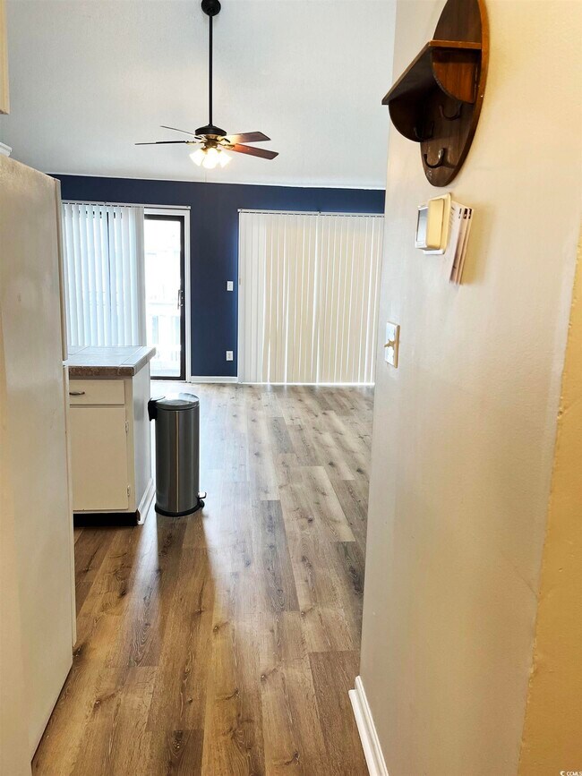 Foto del edificio - 3700 Golf Colony Ln