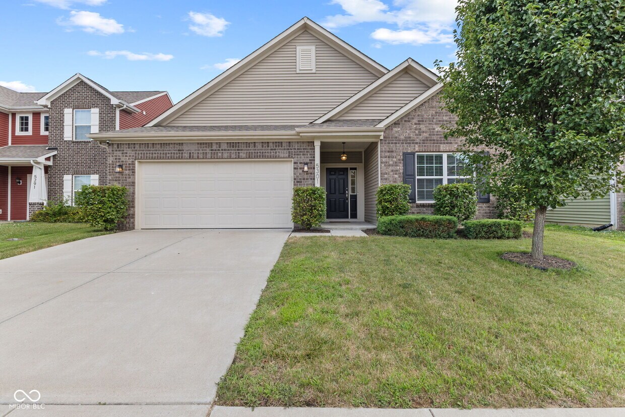 Foto principal - 5301 Tanglewood Ln