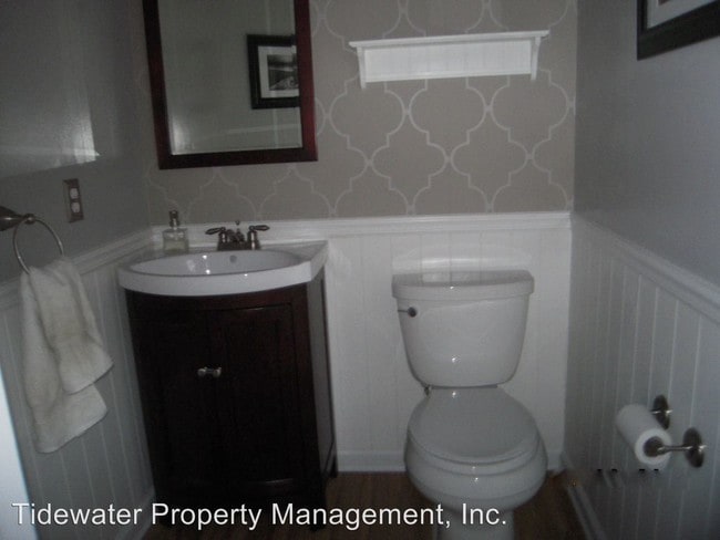 Building Photo - 3 br, 2.5 bath House - 1711 Barnwood Court