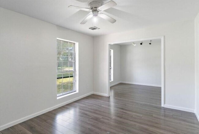 Foto del edificio - 7019 Oak Bough Dr