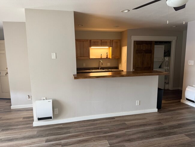 Foto del edificio - 1210 Avenida Del Sol