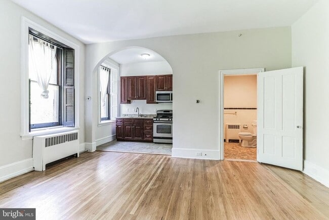 Building Photo - 2008 Spruce St