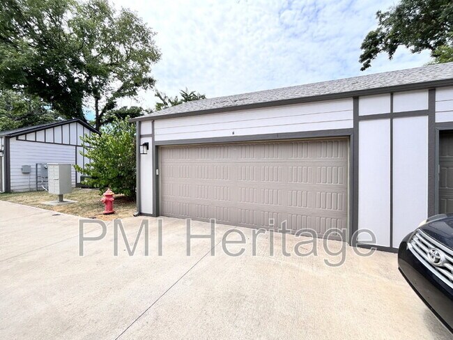 Foto del edificio - 418 NW Retreat Ln