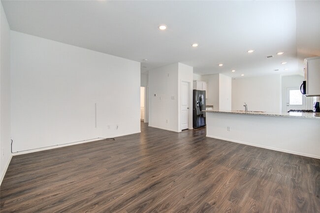 Foto del edificio - 5914 Dry Brush Pl