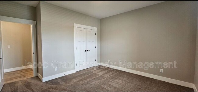 Building Photo - 438 Tapitio Dr