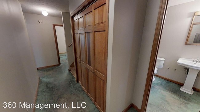 Building Photo - 2029 Cox Rd