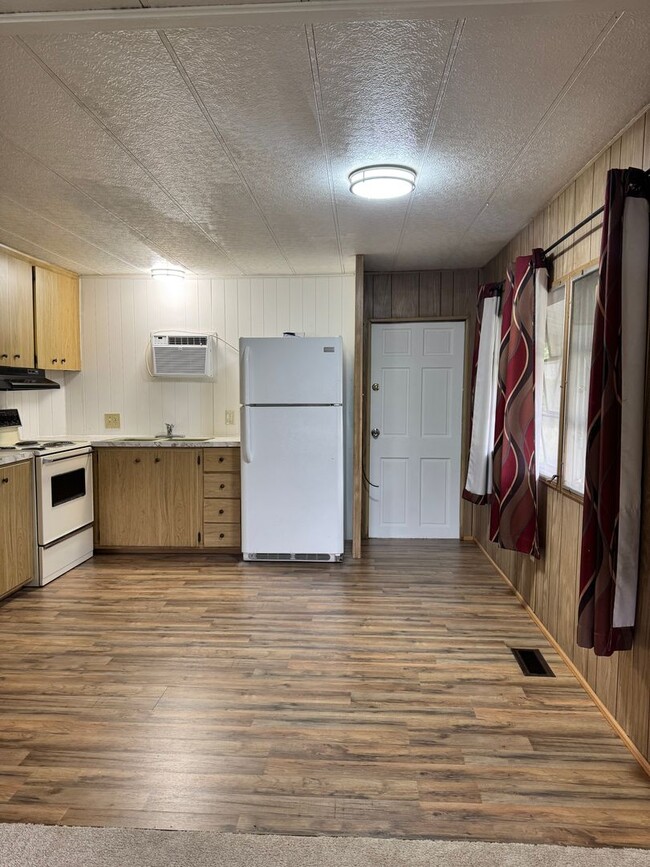 Foto del edificio - West side 2br with washer/dryer hookup!