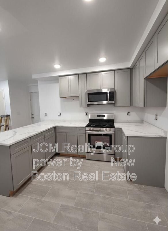 Building Photo - 139 Marlborough St