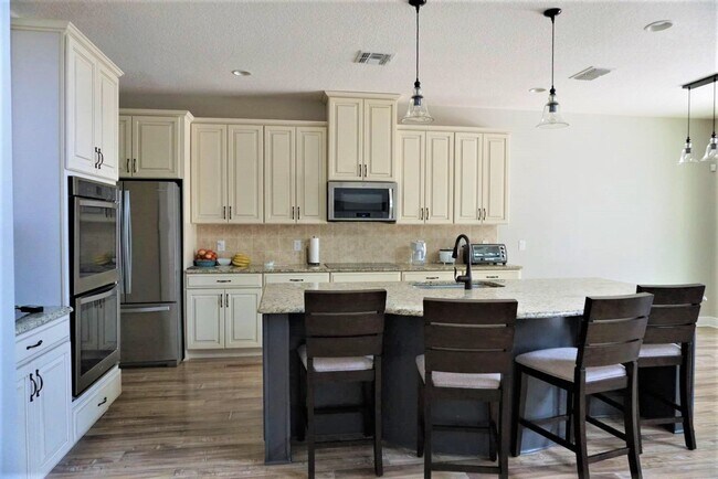 Building Photo - Orchard Hills Community