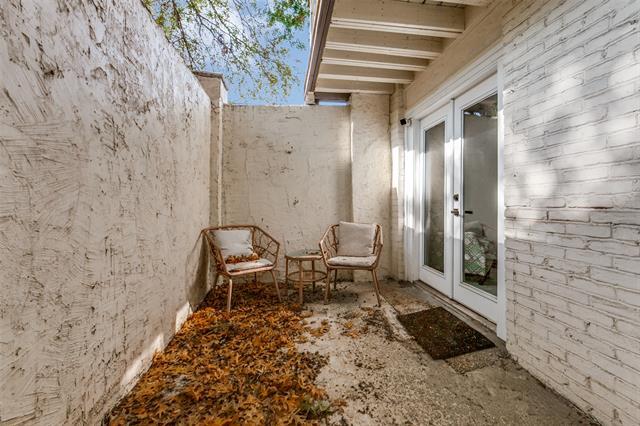 Foto del edificio - 5937 E University Blvd