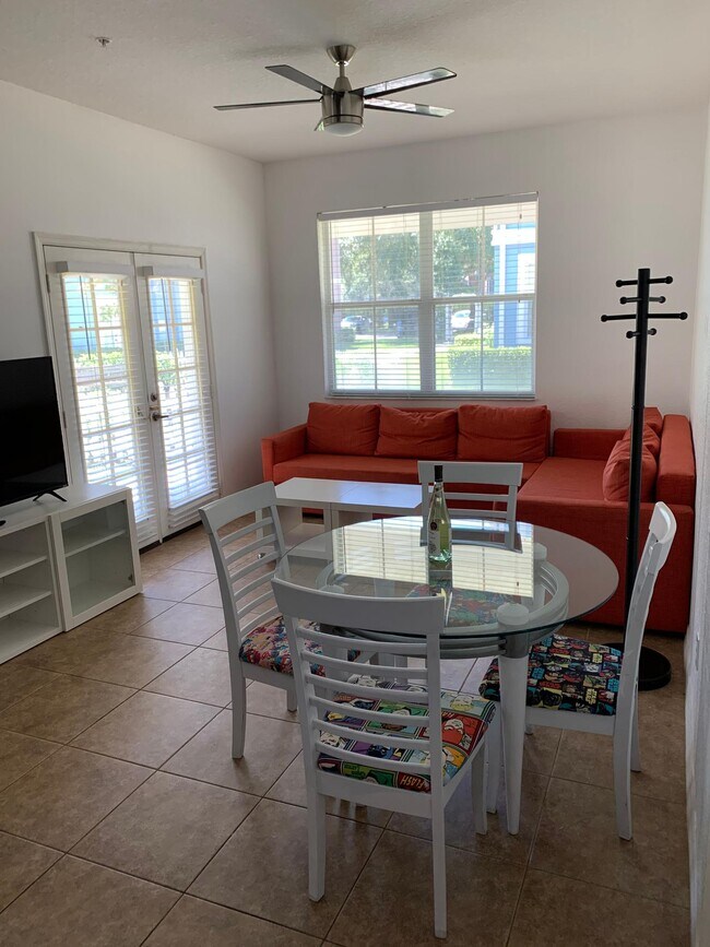 4019 Bay Dr, Kissimmee, FL 34741 Townhome Rentals in