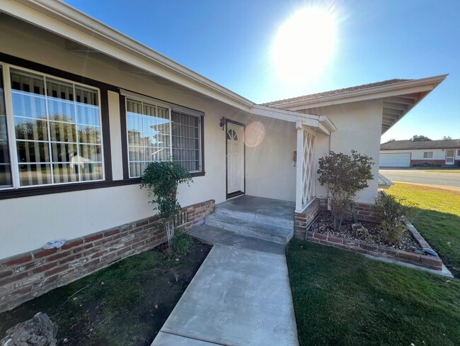 Foto del edificio - 812 S. Orange Ave., Lodi, CA 95240