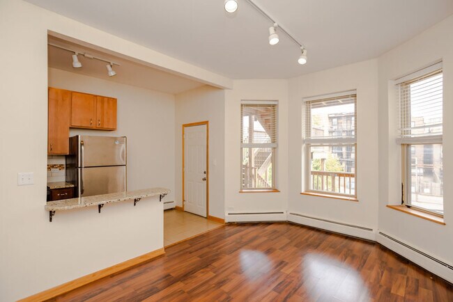 Foto del edificio - 6219 S Kenwood Ave