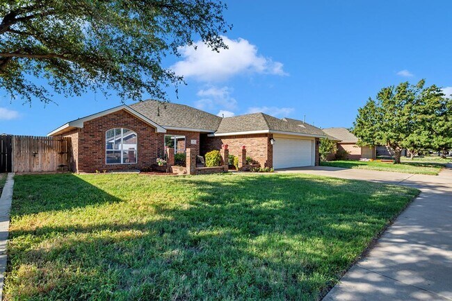 Building Photo - 5409 San Saba Ct