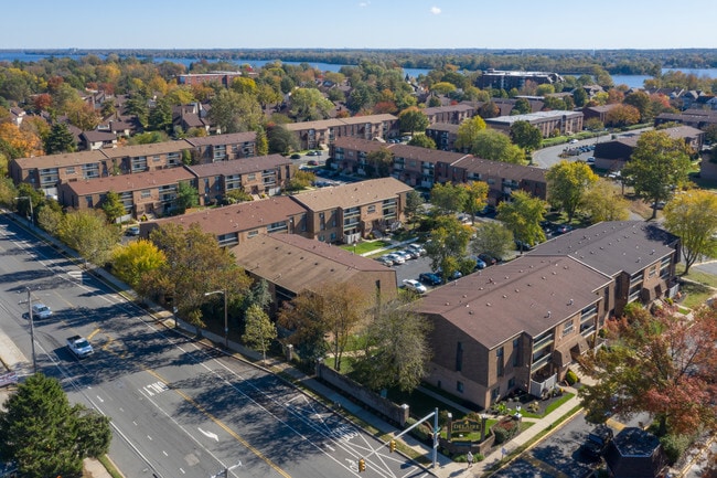 Exterior - Delaire Landing