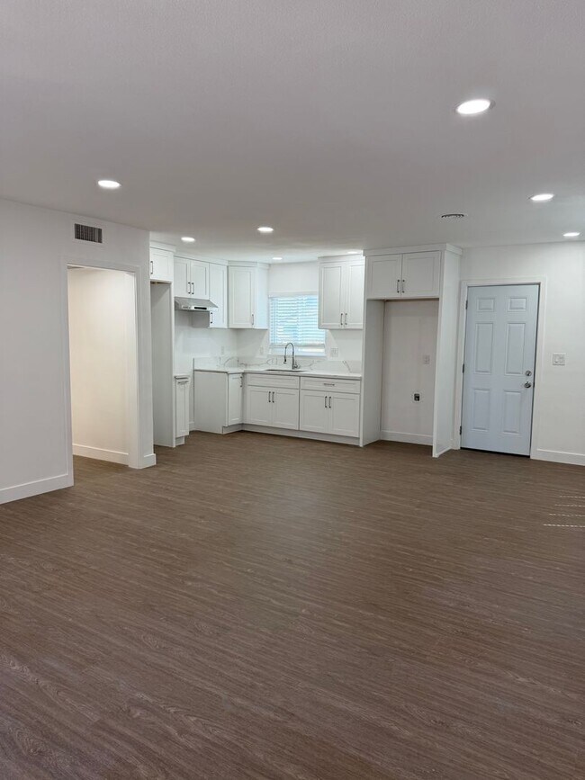 Foto del edificio - Garden Grove Home