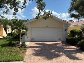 Building Photo - 8004 Camminare Dr