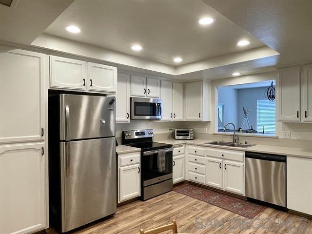 Building Photo - 6541 Via Alcazar