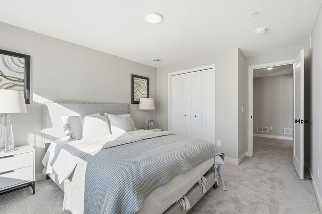 Building Photo - The Crossing at Ritter Meadows