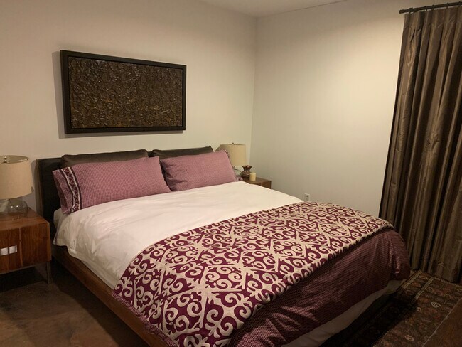 Bedroom + walk-in closet - 2207 Glendon Ave