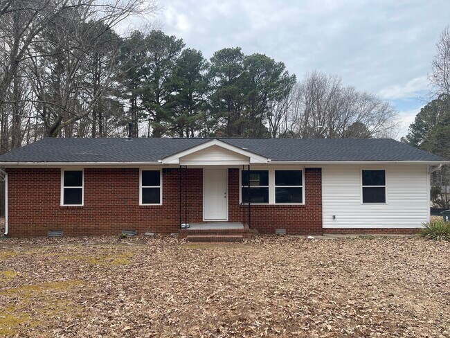 Foto del edificio - N Main St Holly Springs