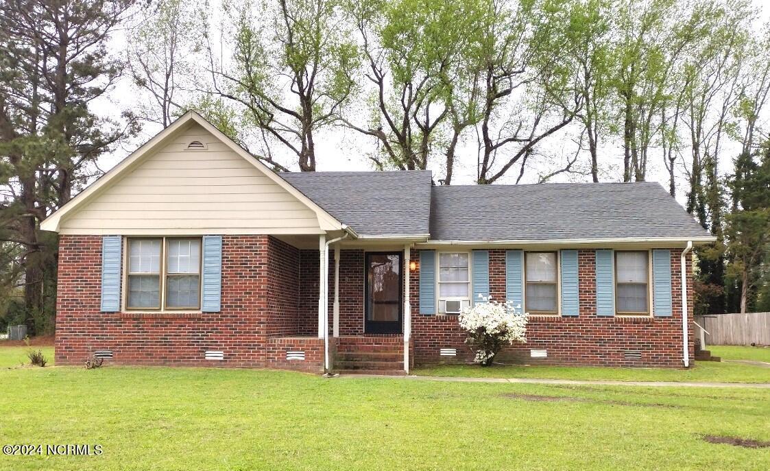 Primary Photo - 101 King Arthur Rd