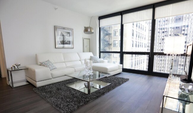 Foto del edificio - 53 E Lake St