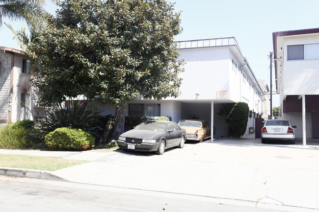 Foto del edificio - 3652 Mentone Ave