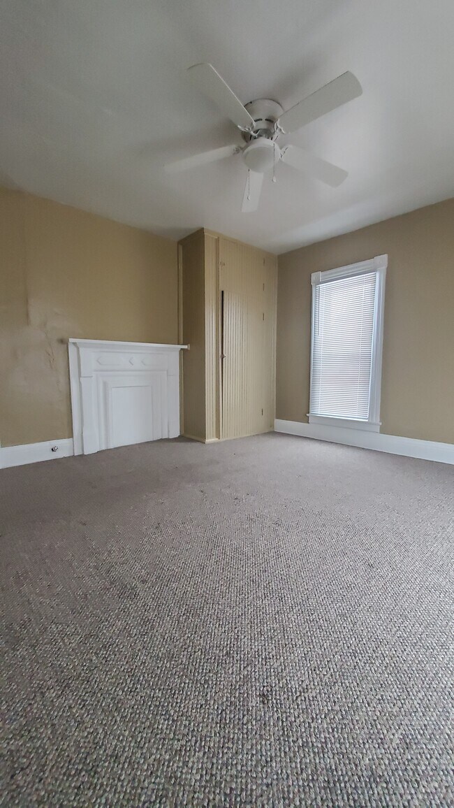 Bedroom - 428 Burton Ave
