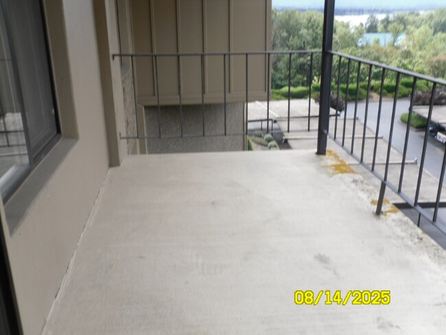 Foto del edificio - 5575 E Evergreen Blvd