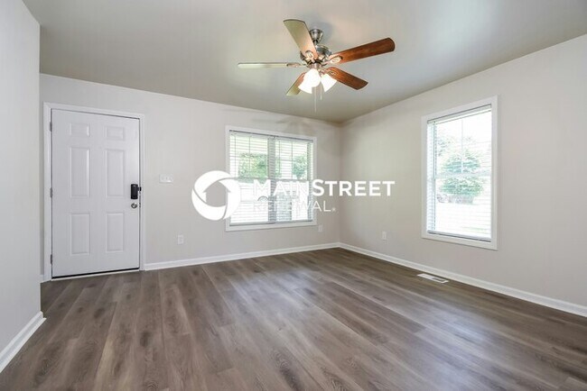 Building Photo - 3 Bedroom Pet-Friendly Home in WINSTON SAL...