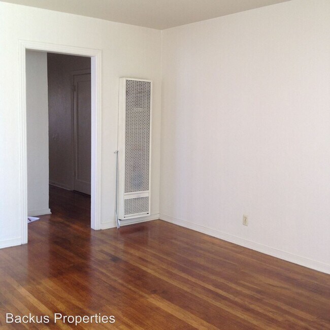 Building Photo - 2 br, 1 bath Apartment - 809 Padre Drive
