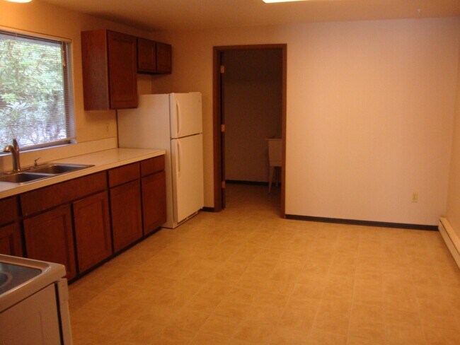 Foto del edificio - 10914 136th St NW