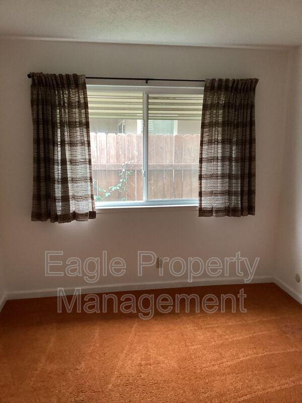 Foto del edificio - 9396 Sparks Way