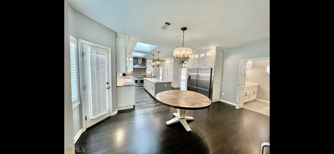 Building Photo - 3815 Grand Forest Dr NW