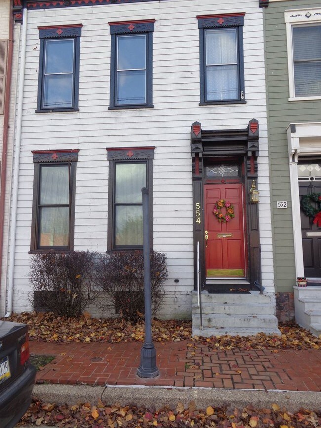 554 Race St Harrisburg Pa 17104 Townhouse For Rent In
