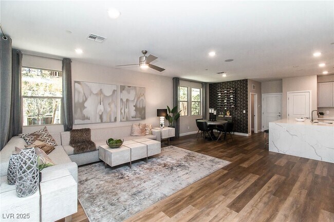 Foto del edificio - 11557 Alpine Cove Ave