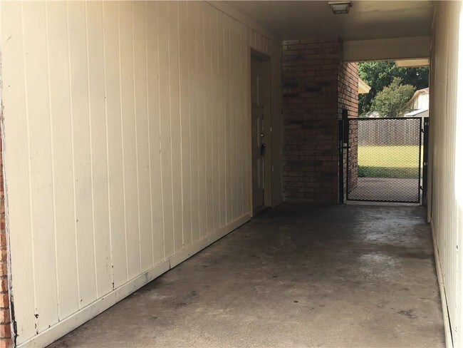 Foto del edificio - 2926 Button Willow Pkwy