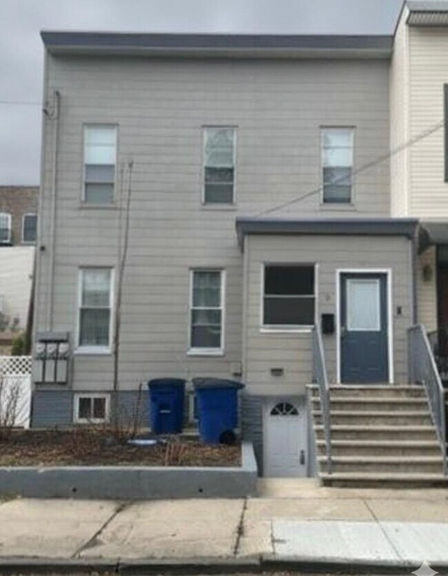 Building Photo - 9 Nesbitt St